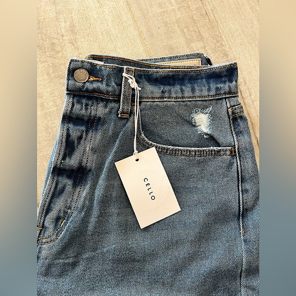 NWT Cello High Waist Medium Wash Jeans - Picture 6 of 14